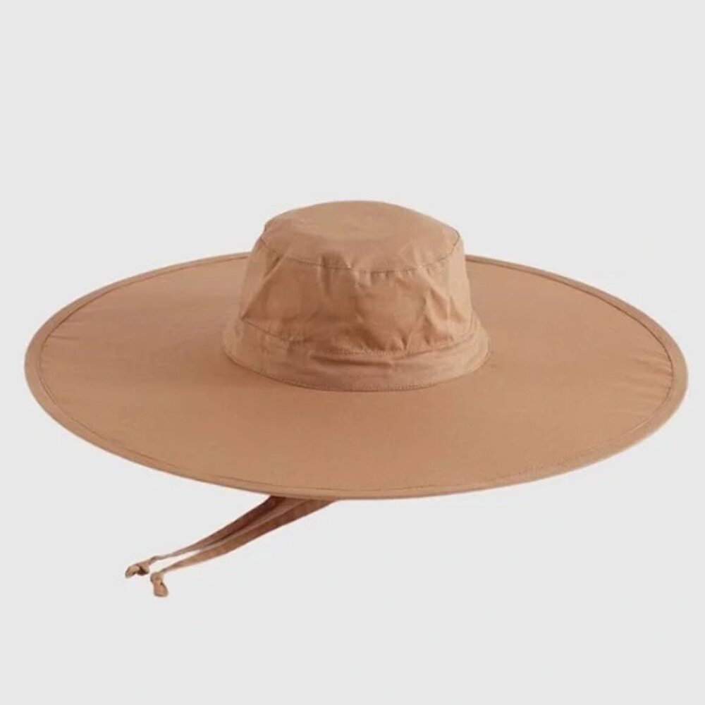 BAGGU packable sun hat in adobe (tan) - wide brim